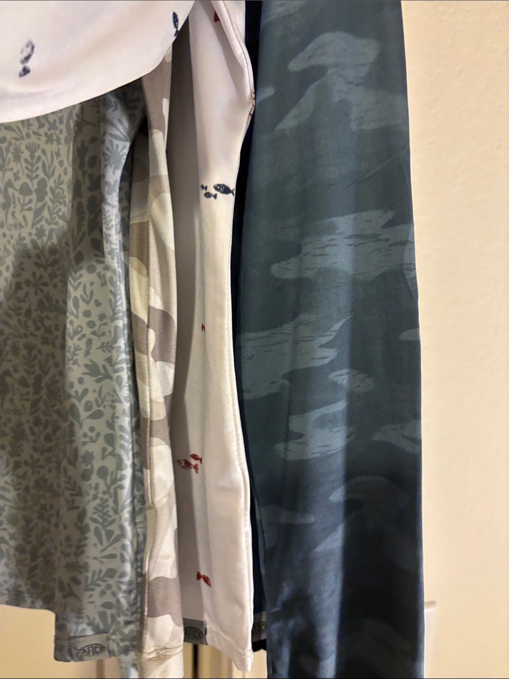 AFTCO small Performance Fishing Shirt bundle - Picture 6 of 7